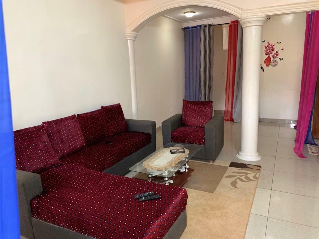 Villa Contemporaine Яунде Экстерьер фото